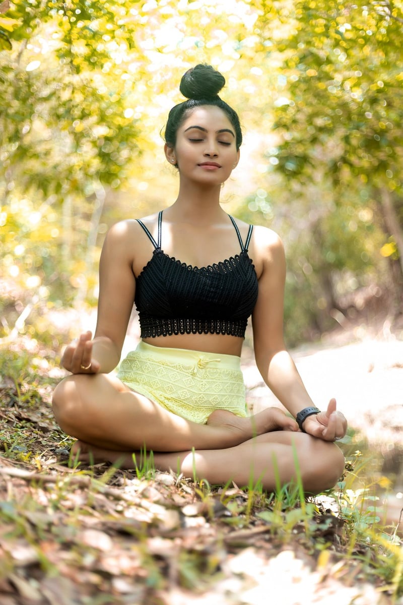 AcroYoga trust pose